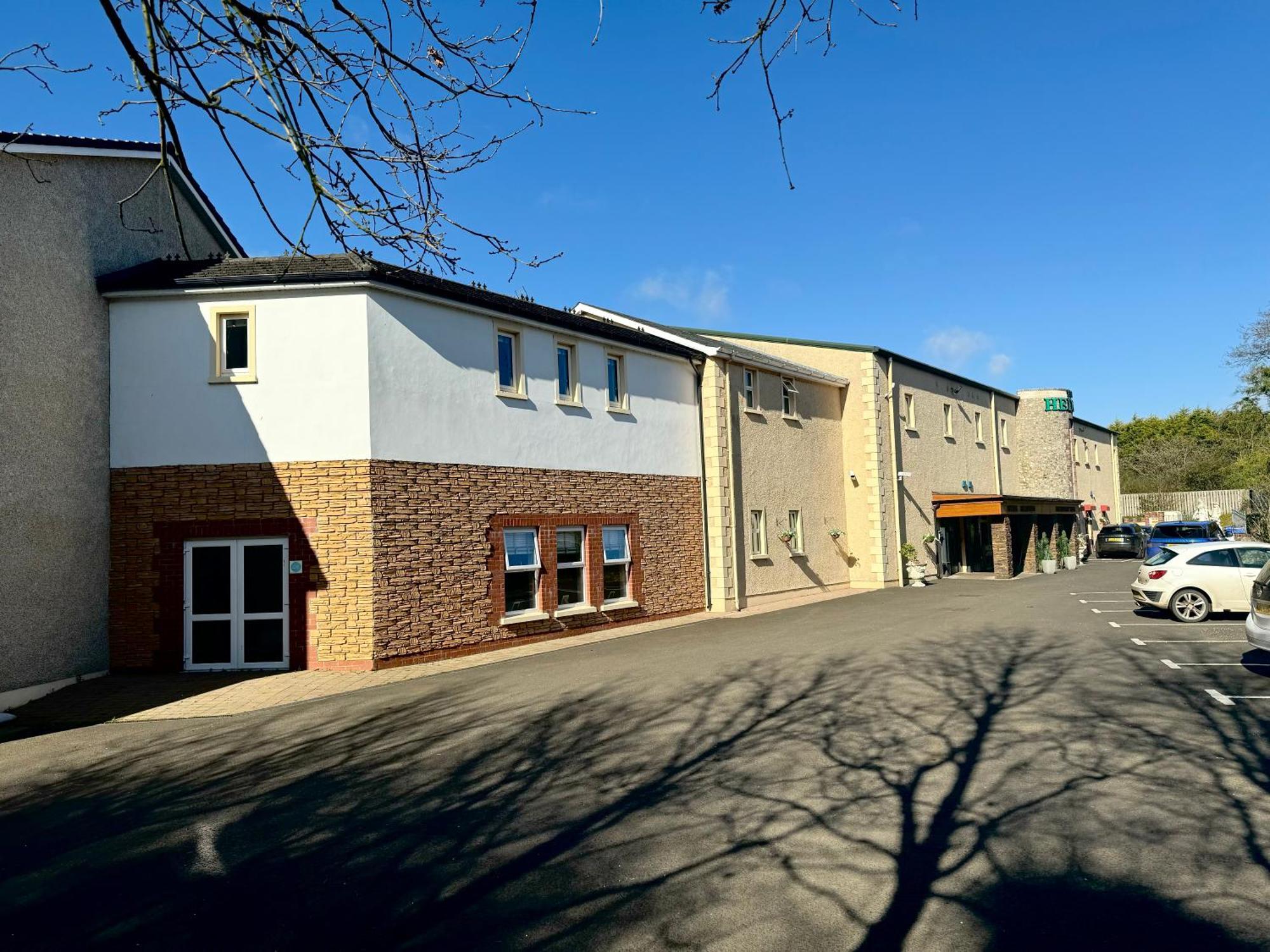 The Hedges Hotel Stranocum Exterior photo